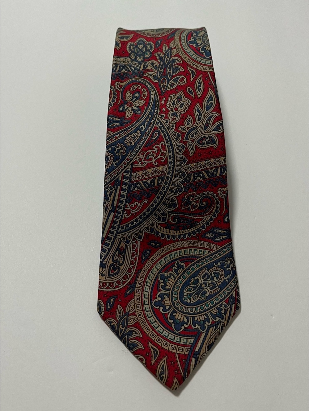 Men’s Shop Silk Tie Red Blue Paisley Classic 3”